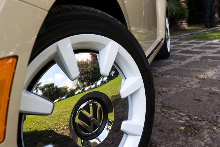Колеса Volkswagen Beetle SEL Final Edition 2018 года  (WW) (фото 7 из 19)